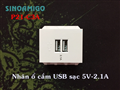 Ổ cắm USB sạc 5V-2.1A Sinoamigo P21-C3A lắp mặt Panasonic cao cấp